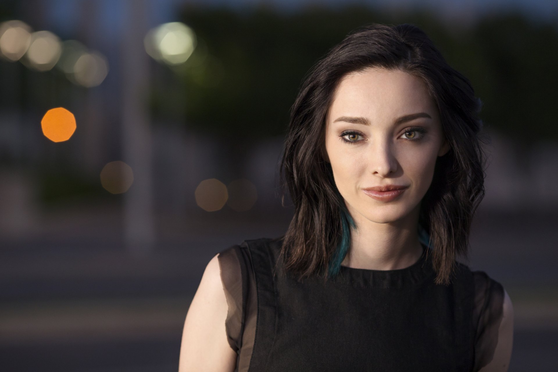 Download The Gifted Celebrity Emma Dumont HD Wallpaper