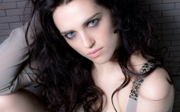 Celebrity Katie McGrath Canadian Actress Black Hair Green Eyes HD Wallpaper | Background Image