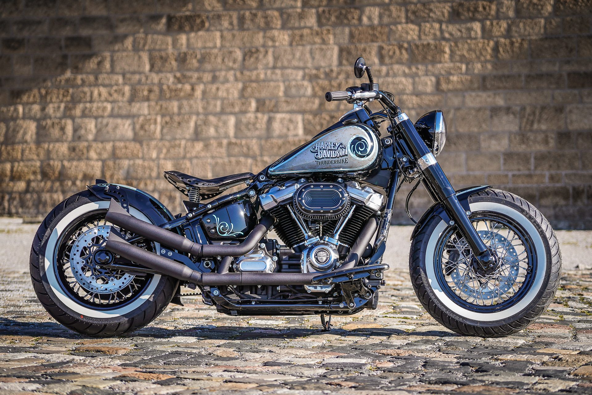 Flying Joe customized Thunderbike Harley-Davidson Slim by Ben Ott