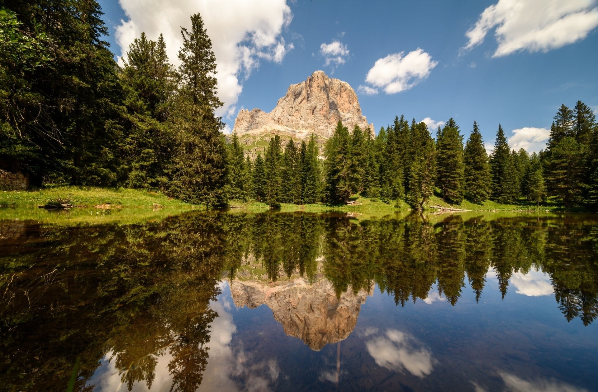 Serene Mountain Reflection: HD Nature Lake Wallpaper | 2048x1342 ...