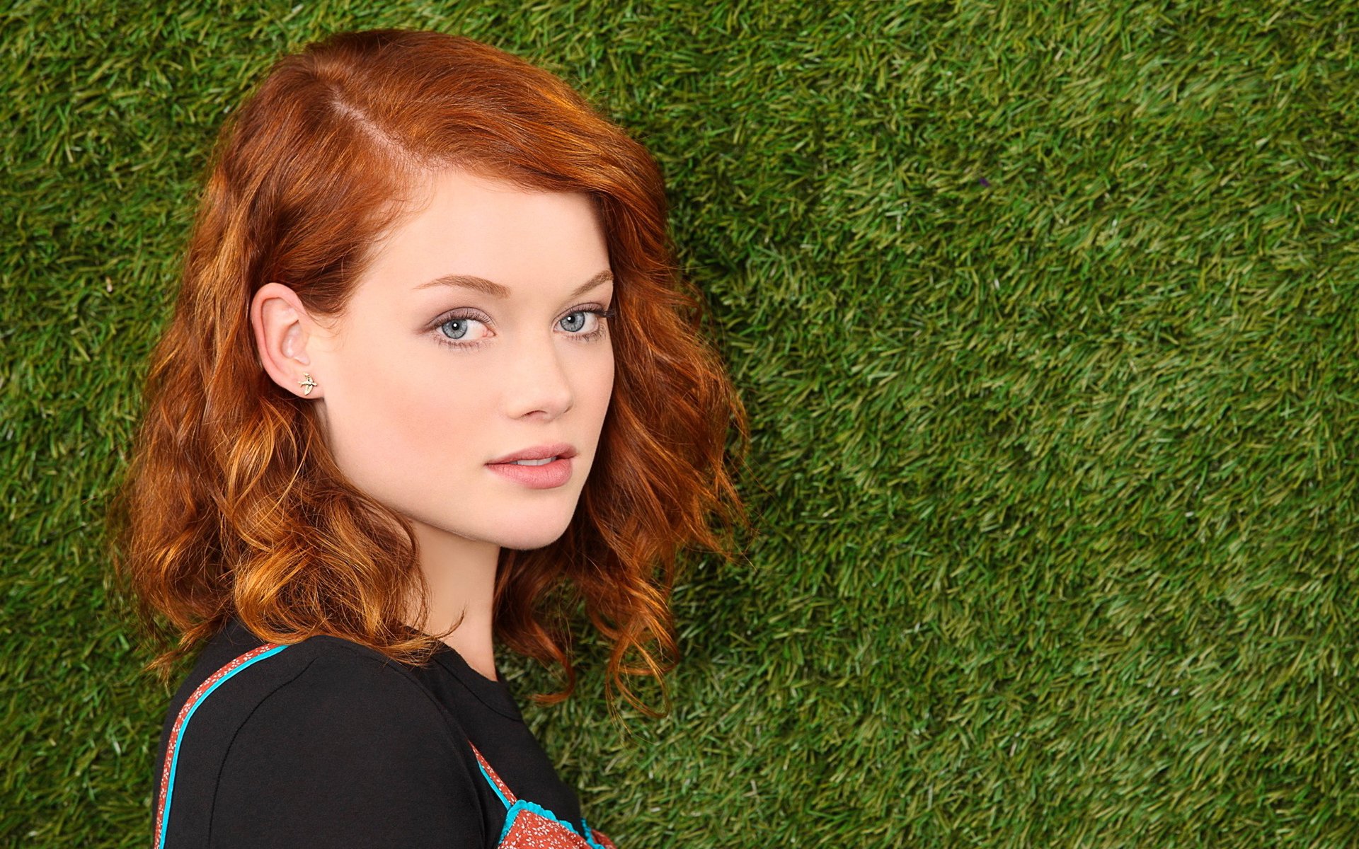 Download Blue Eyes Redhead Actress Celebrity Jane Levy HD Wallpaper