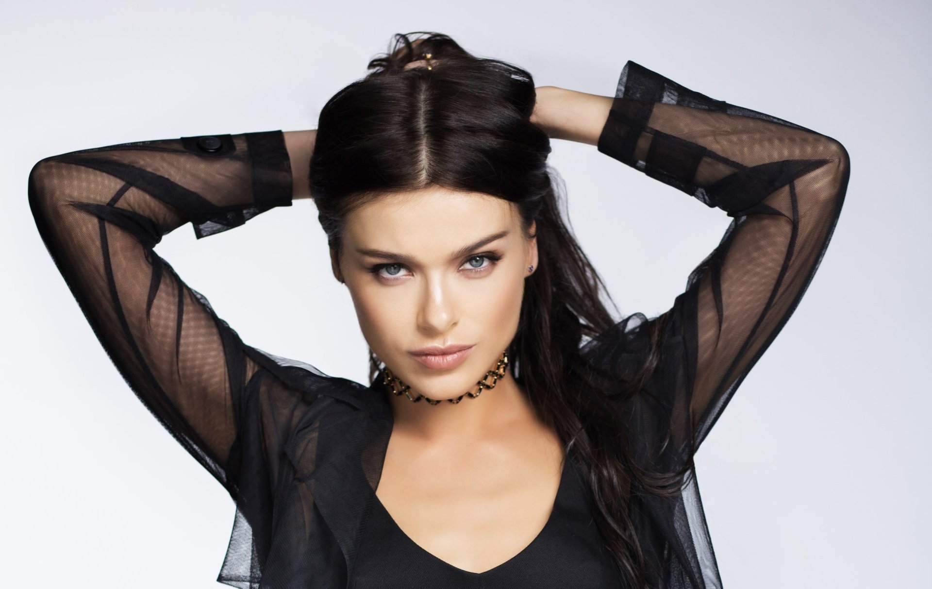 Download Blue Eyes Black Hair Russian Singer Music Elena Temnikova HD Wallpaper