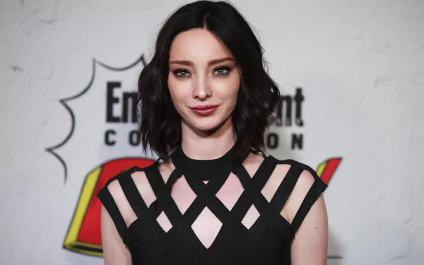 black hair American actress Celebrity Emma Dumont HD Desktop Wallpaper | Background Image