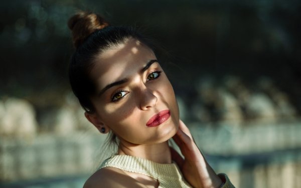 Women Model Face Lipstick Depth Of Field Green Eyes Brunette HD Wallpaper | Background Image