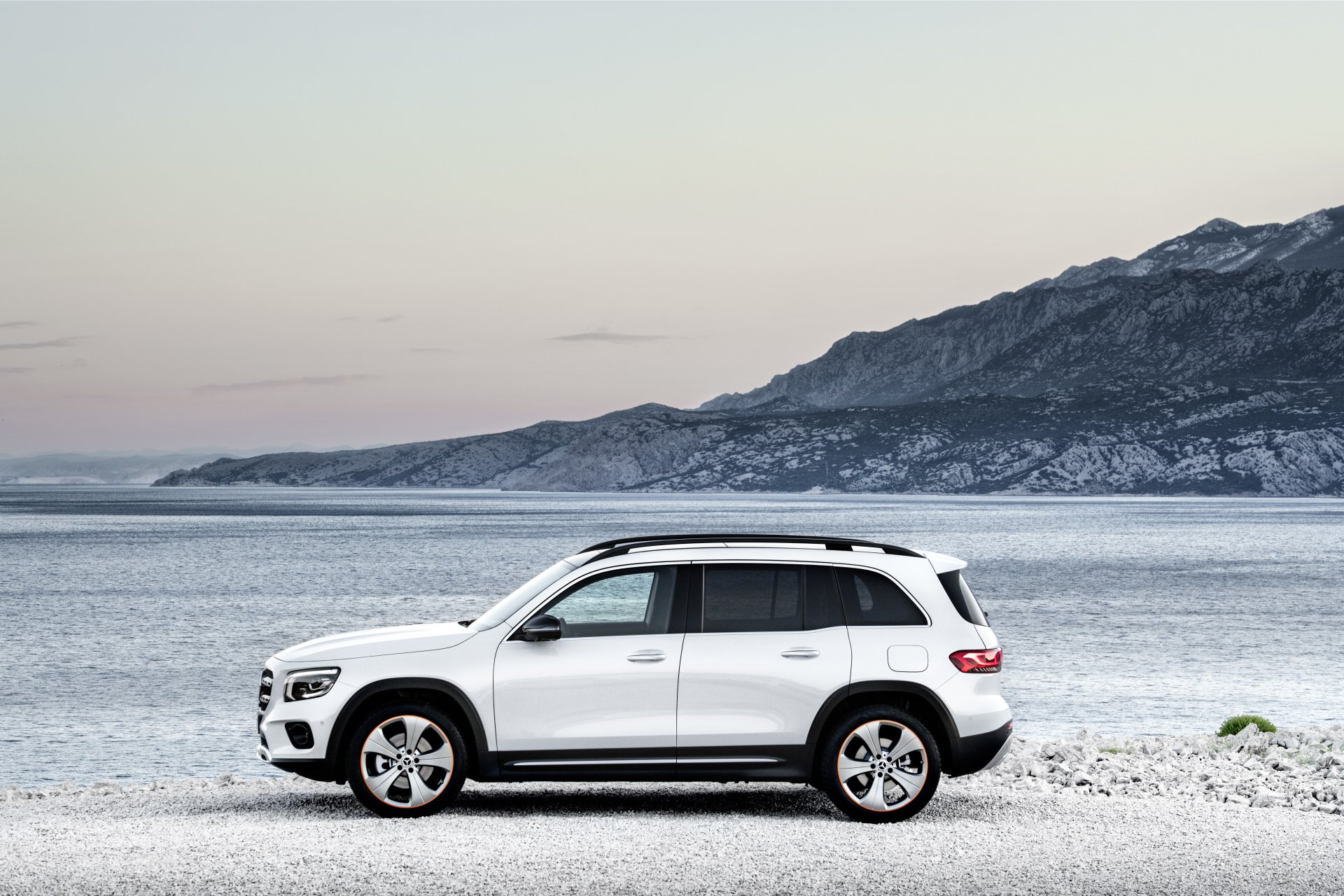 Download SUV White Car Car Mercedes-Benz Vehicle Mercedes-Benz GLB-Class 8k Ultra HD Wallpaper