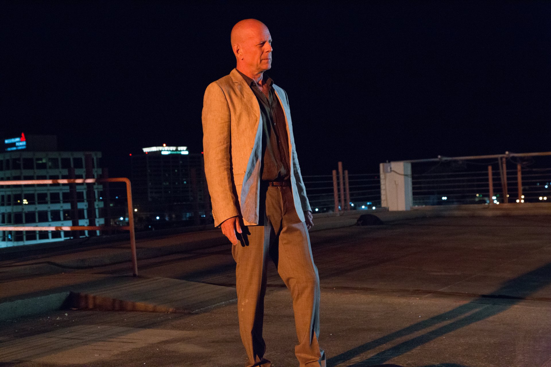 Download Bruce Willis Movie Precious Cargo 4k Ultra HD Wallpaper