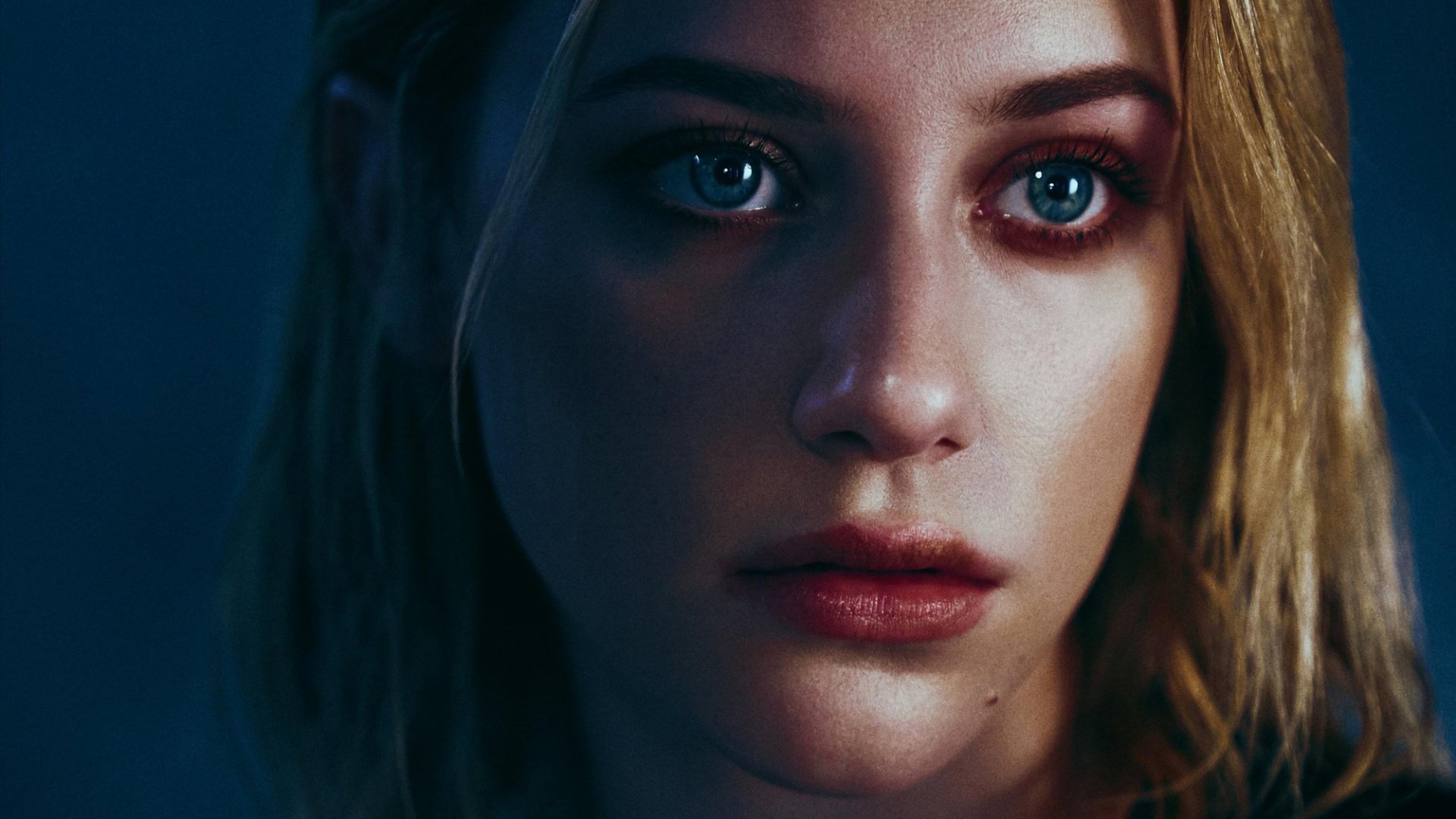 Download Blonde Blue Eyes Lipstick Close-up Face Actress American Celebrity Lili Reinhart HD Wallpaper