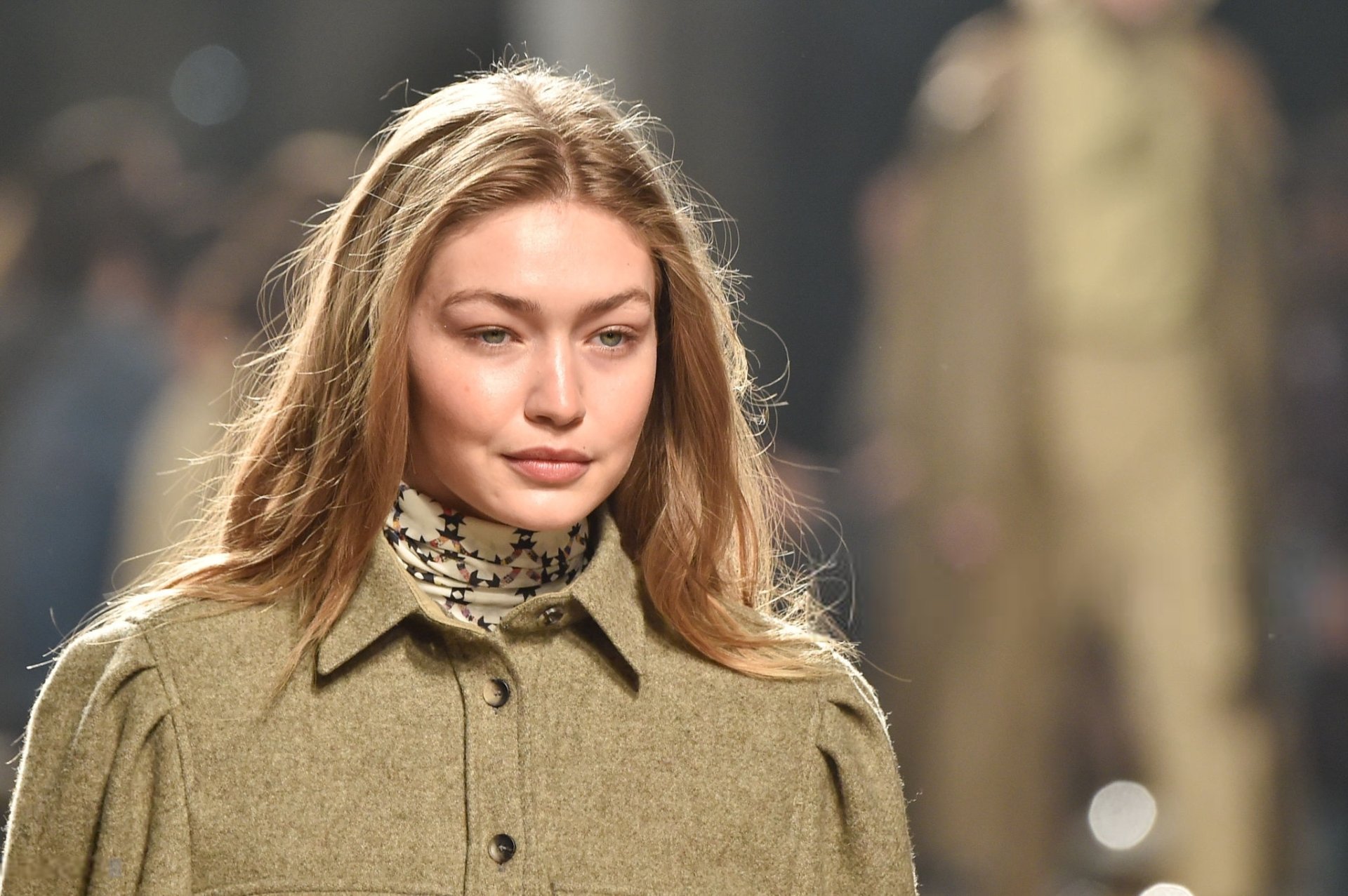 Download American Blonde Model Celebrity Gigi Hadid HD Wallpaper