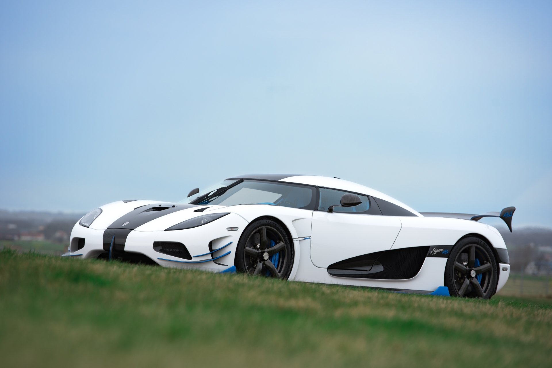 Download Supercar White Car Car Koenigsegg Vehicle Koenigsegg Agera 4k Ultra HD Wallpaper