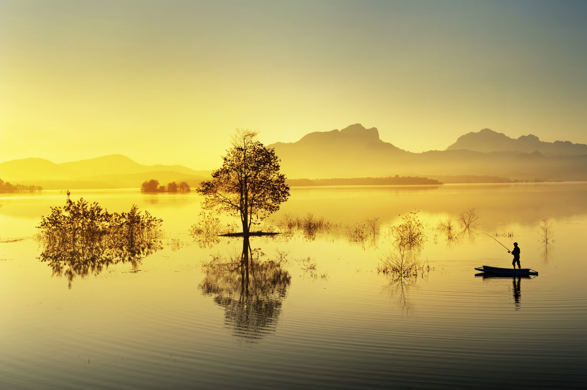 Download Lake Fishing Sports 4k Ultra HD Wallpaper