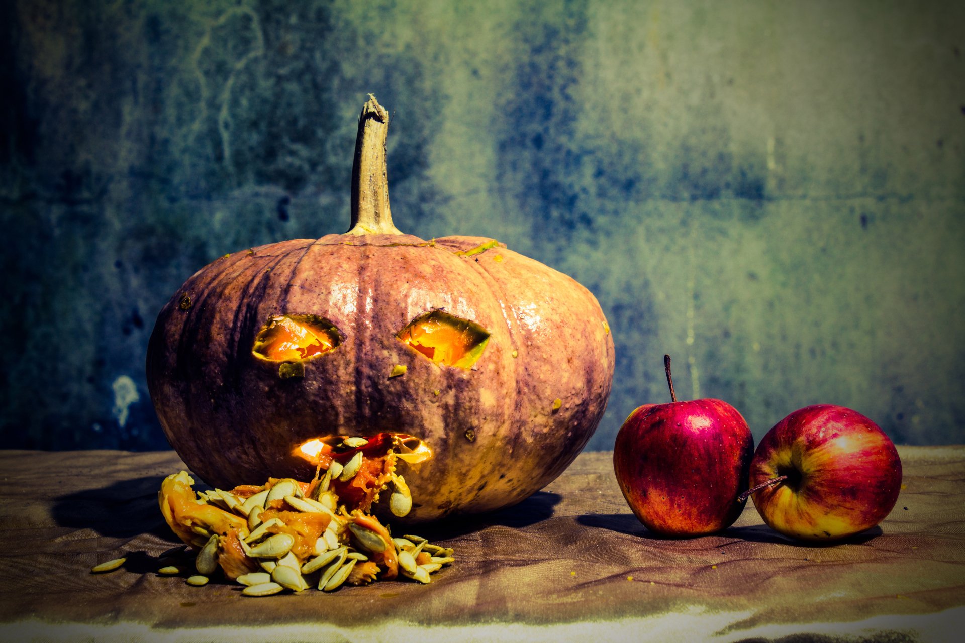 Download Fruit Apple Pumpkin Holiday Halloween HD Wallpaper | 3600x2400