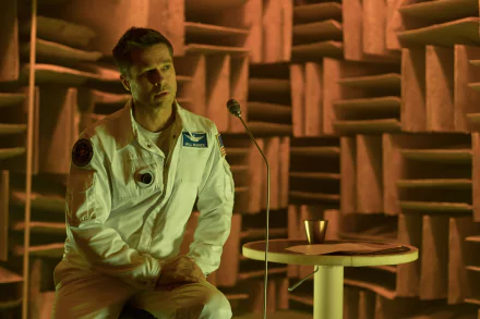 Roy McBride Brad Pitt movie Ad Astra HD Desktop Wallpaper | Background Image