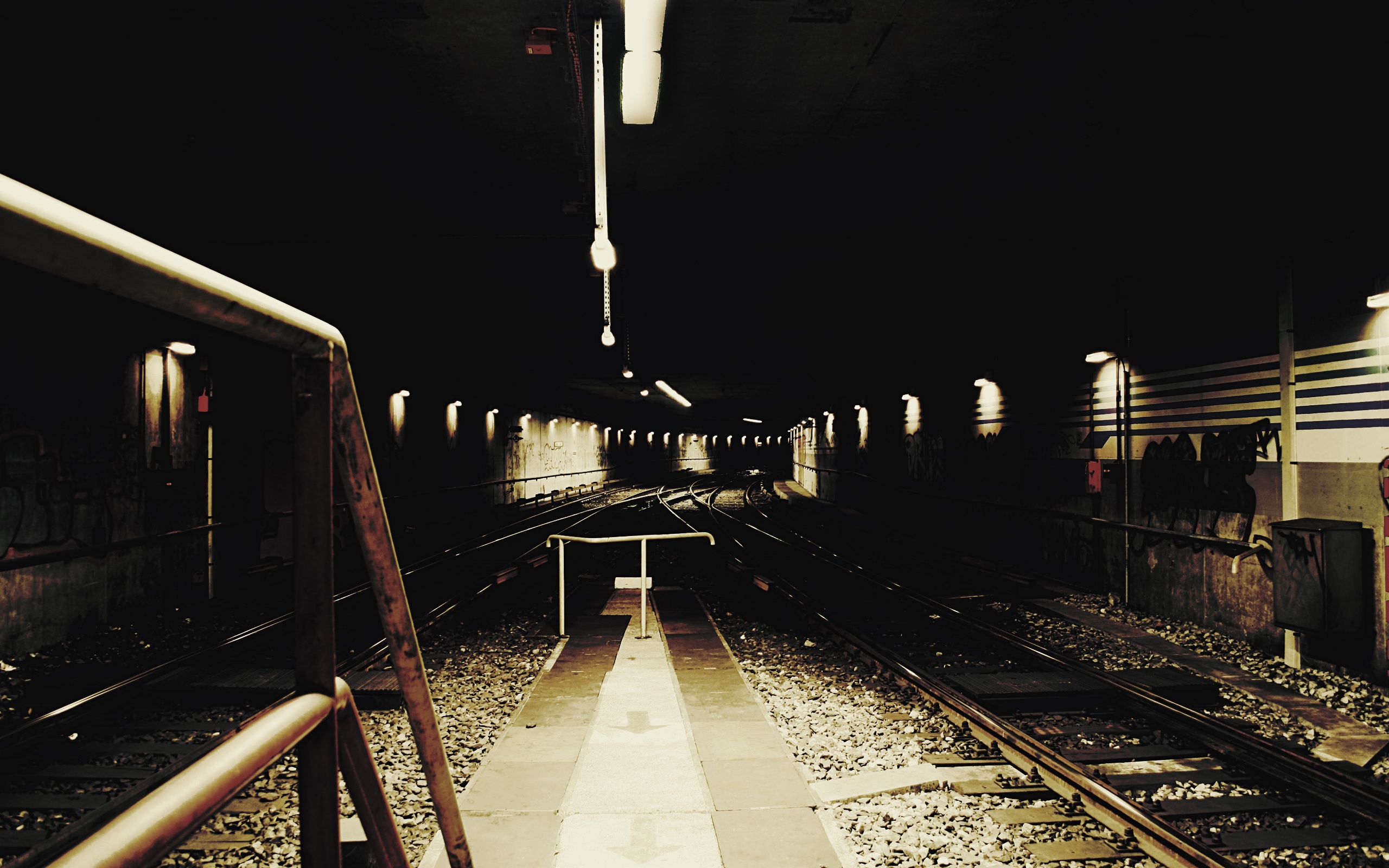 Man Made Railroad HD Wallpaper | Background Image