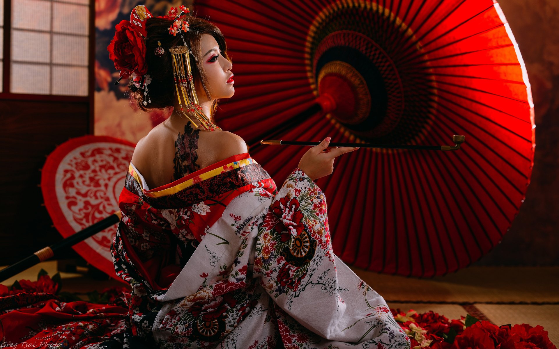 Download Brunette Lipstick Tattoo Kimono Model Umbrella Asian Woman Geisha K Ultra Hd Wallpaper