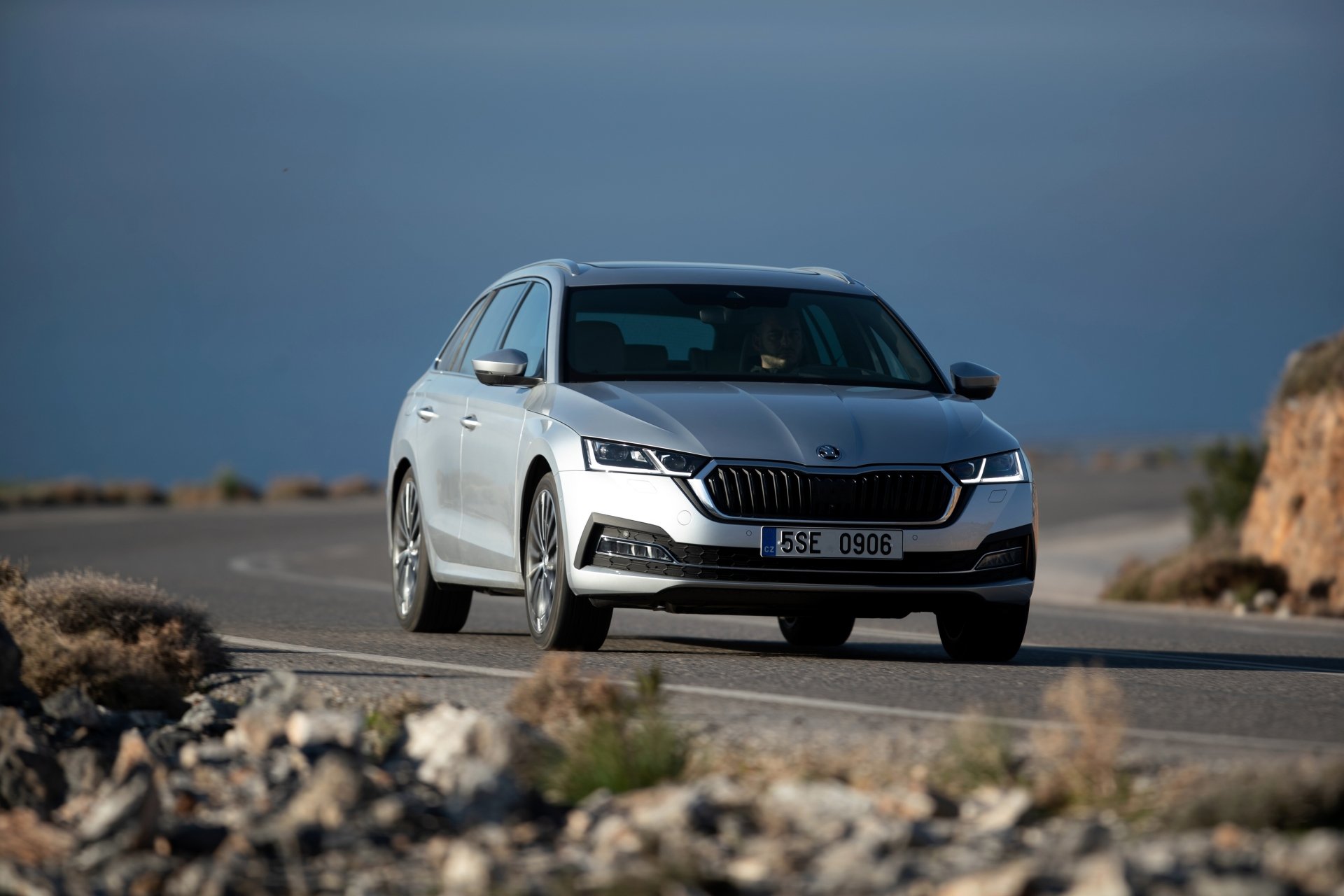 Download Silver Car Car Skoda Vehicle Skoda Octavia Combi 4k Ultra HD Wallpaper