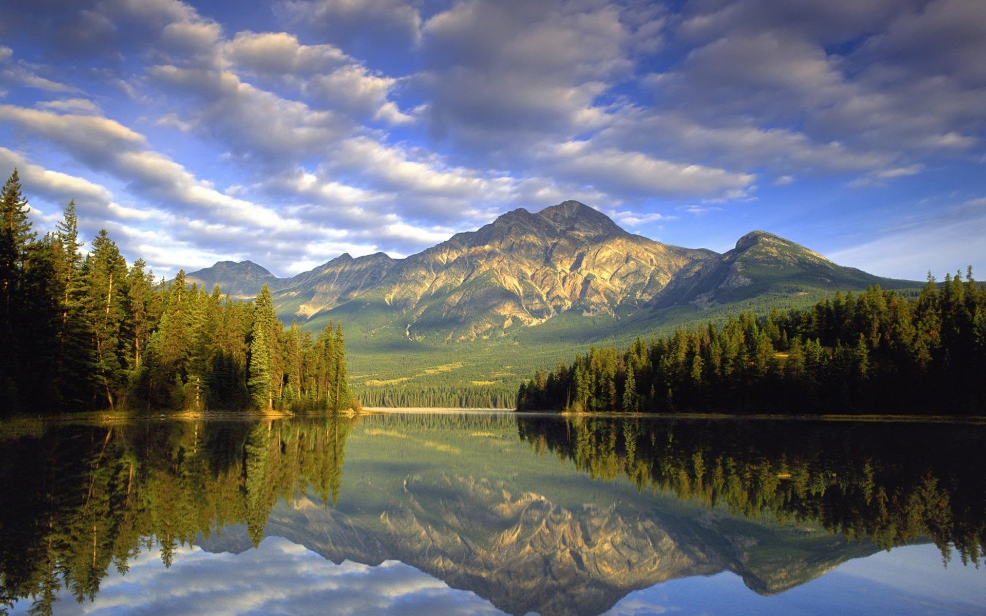 X lakes. Природа горы. Профессиональные пейзажи. Изображение природы. Красивые горы.