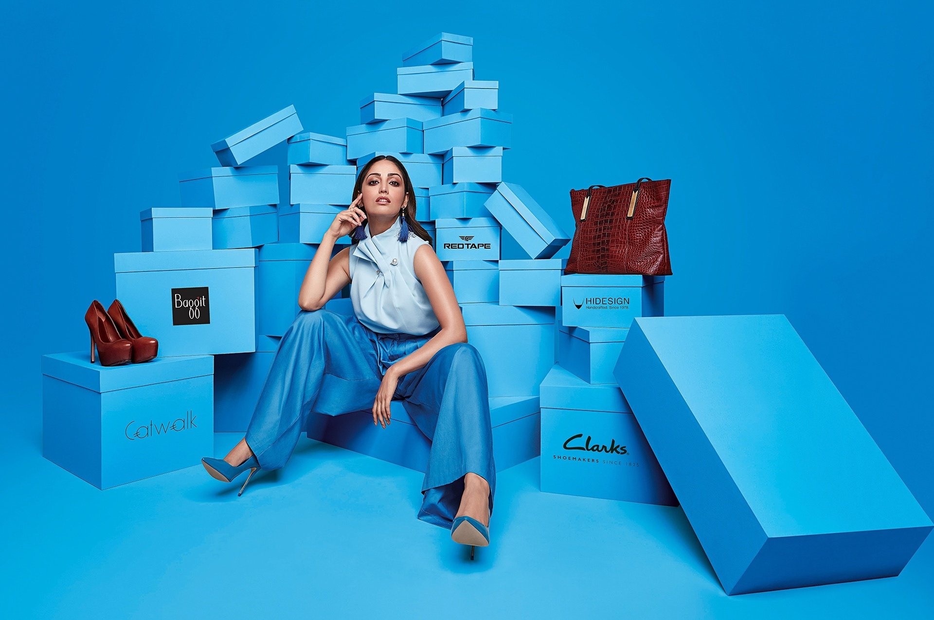 Download High Heels Indian Actress Bollywood Celebrity Yami Gautam HD Wallpaper