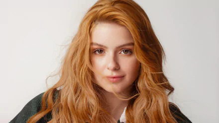 face brown eyes redhead actress Celebrity Ariel Winter HD Desktop Wallpaper | Background Image