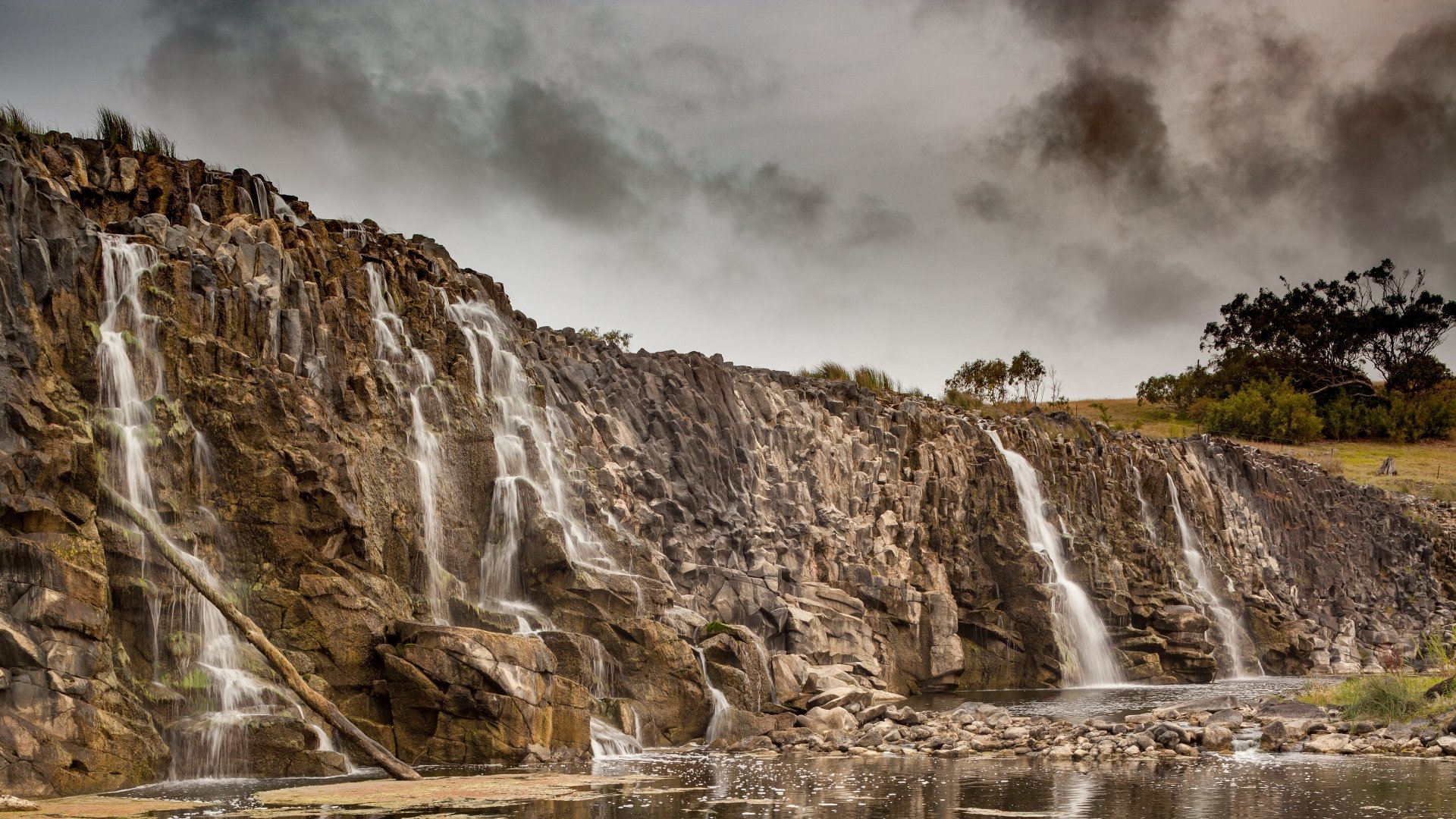 Download Cliff Stone Cloud Water Nature Waterfall 4k Ultra HD Wallpaper