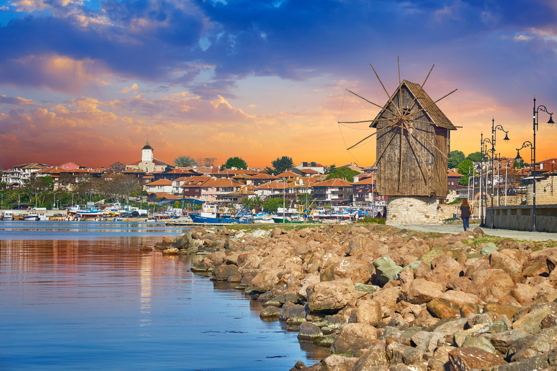 Man Made Windmill HD Wallpaper | Background Image