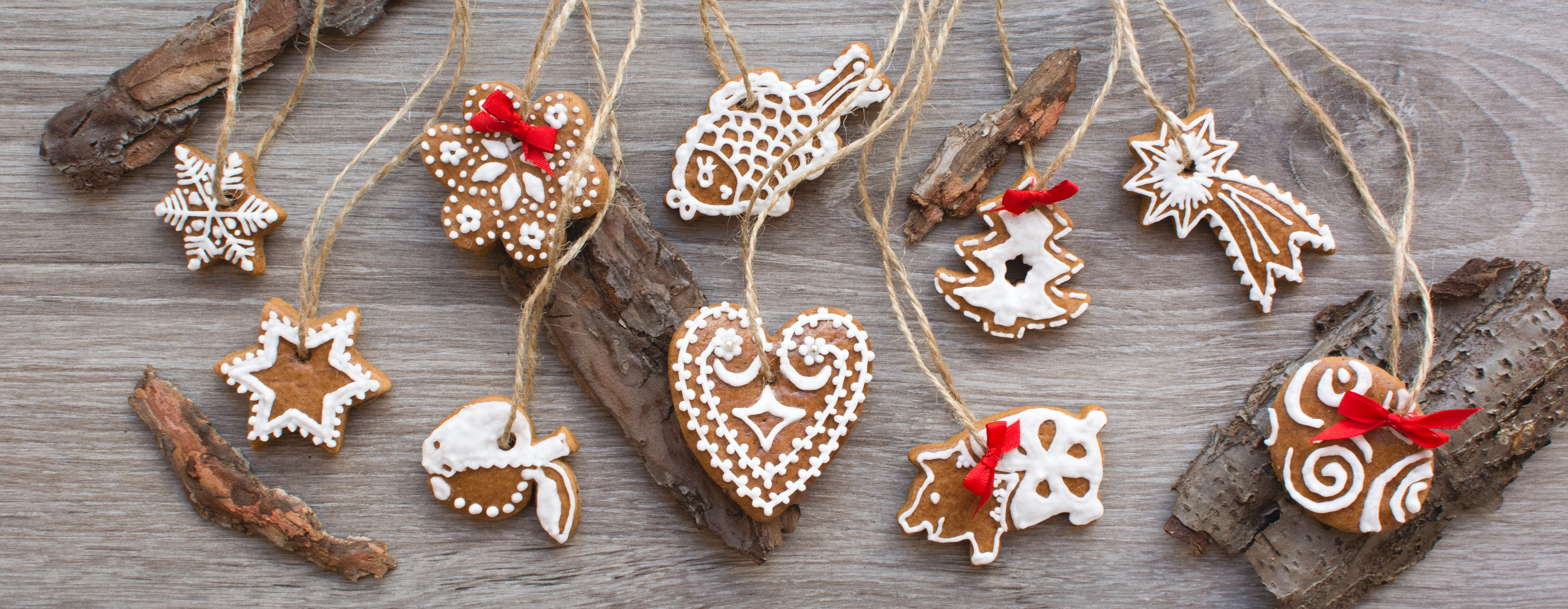 Bunch of homemade Christmas cinnamon gingerbreads by Jakub Kapusnak