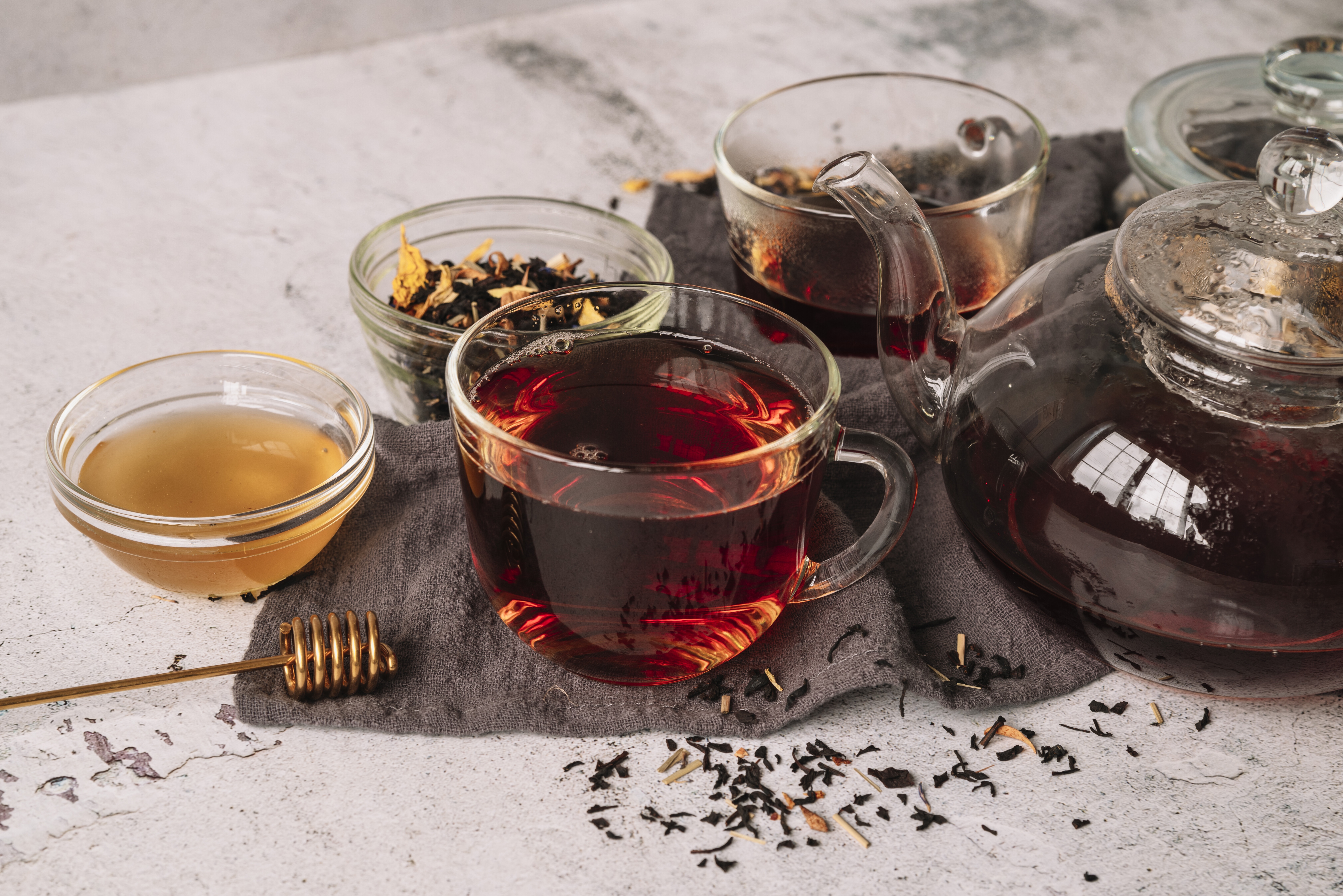 Вкусные ароматные чаи. Чай Блэк Теа. Ароматный чай. Чашка ароматного чая. Свежезаваренный чай.