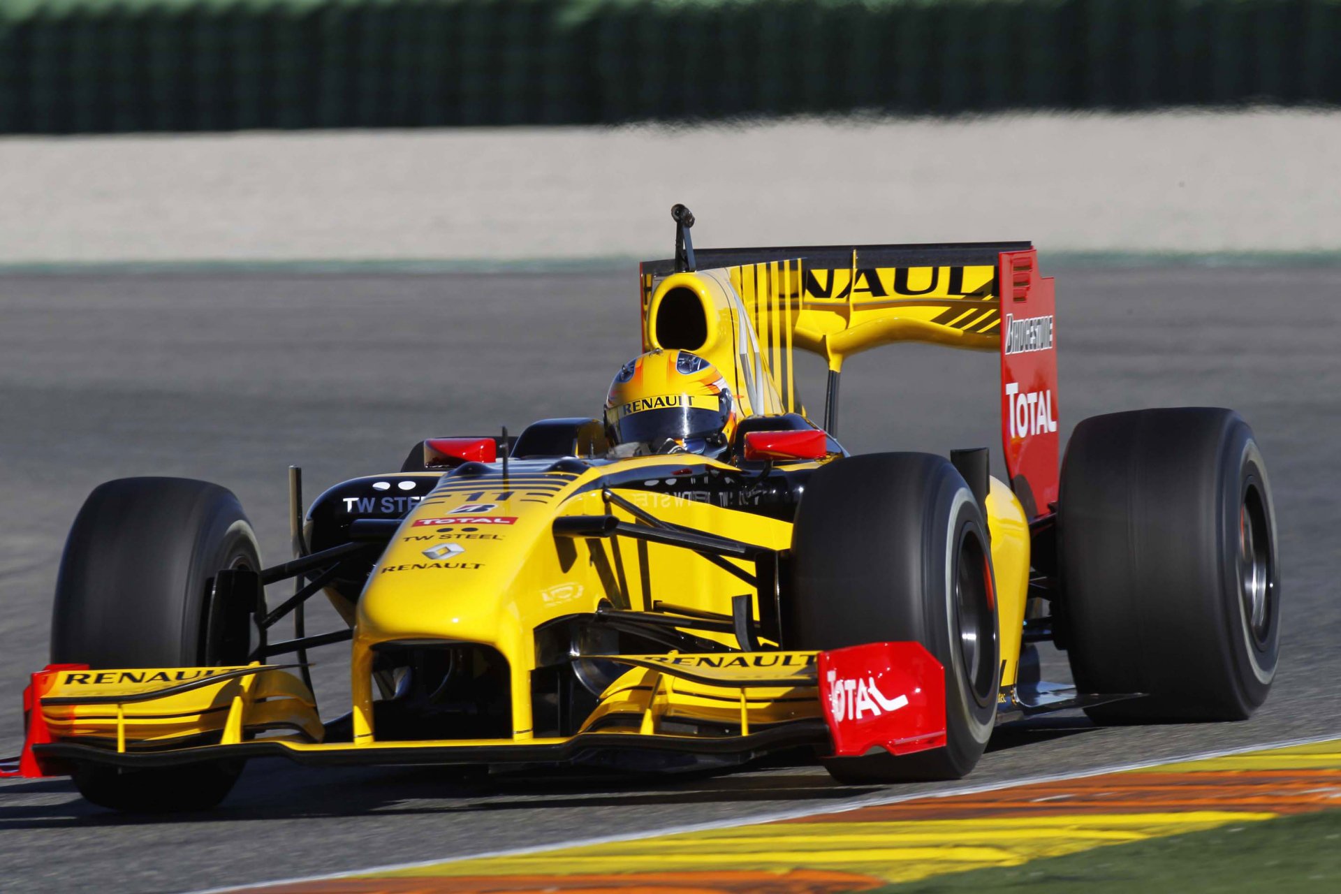 Download F1 Sports HD Wallpaper