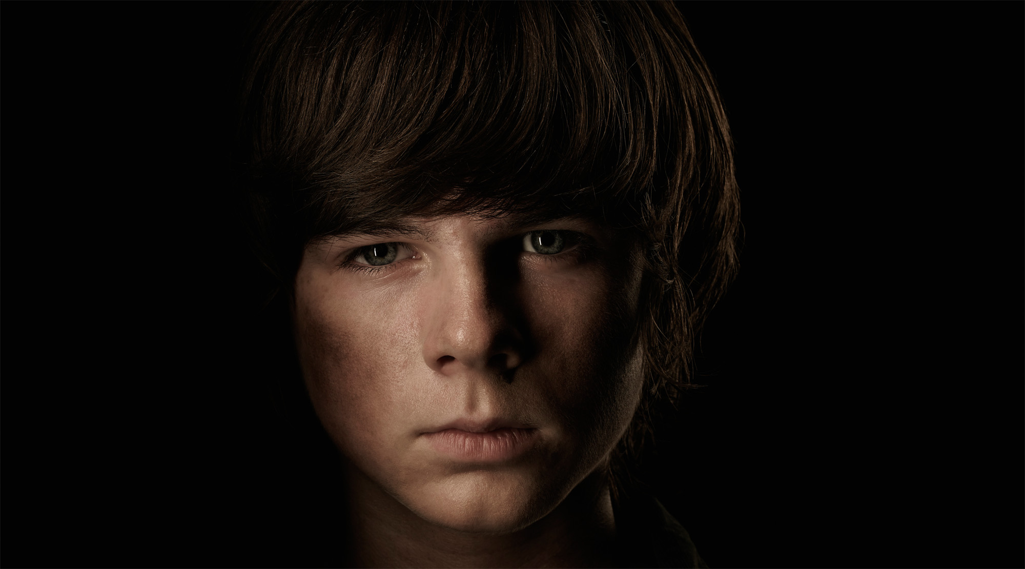 Chandler Riggs Papel De Parede HD Plano De Fundo 2000x1110