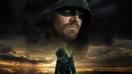 4K Ultra HD wallpaper featuring Stephen Amell as Oliver Queen, the Green Arrow from the Arrow TV show, with a dramatic sunset background.