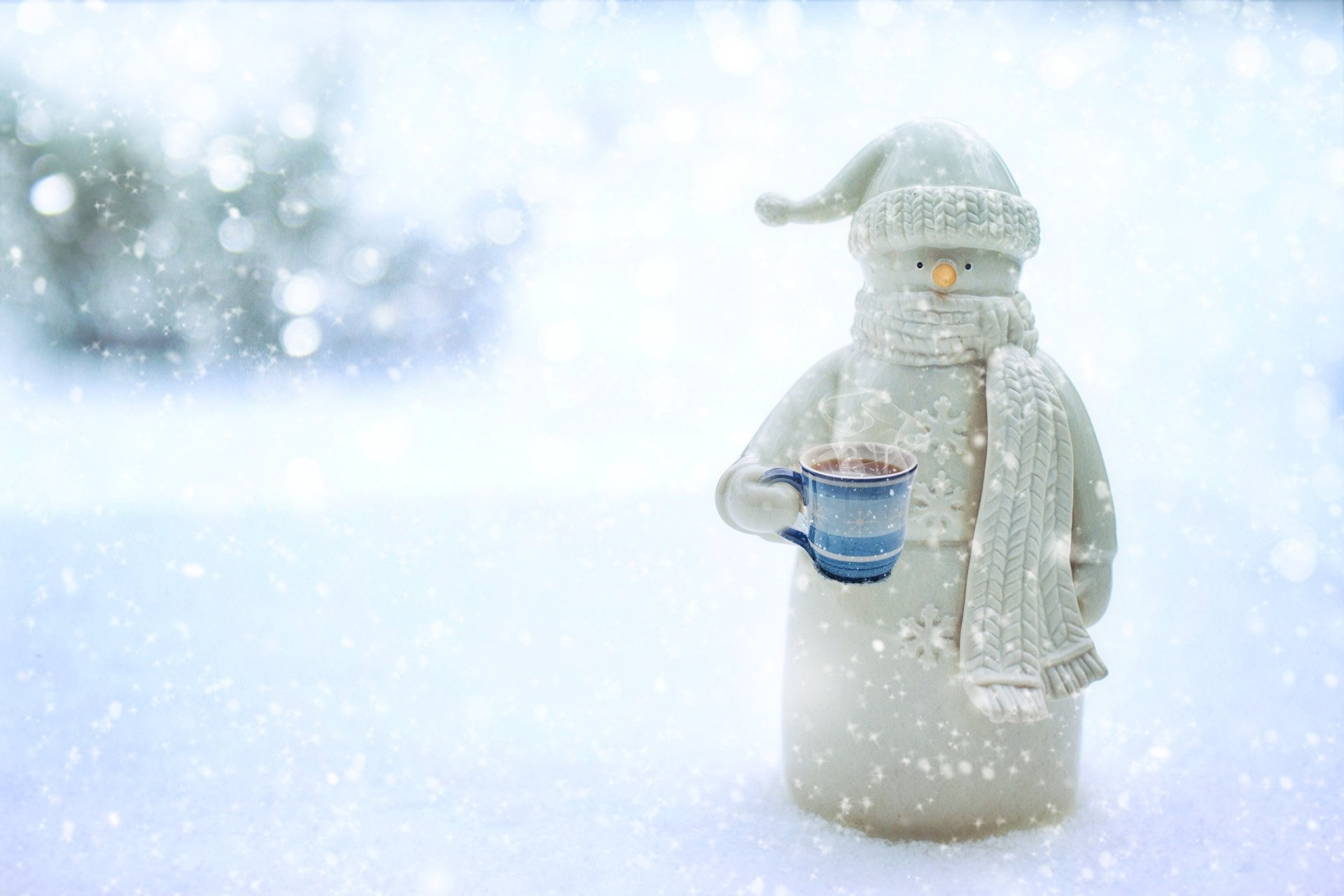 Snowman HD Wallpaper | Background Image | 2560x1707 | ID:1119393