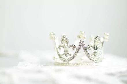 crown man made jewelry HD Desktop Wallpaper | Background Image