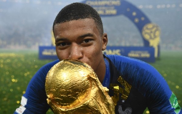 40+ 4K Ultra HD Kylian Mbappé Wallpapers | Background Images