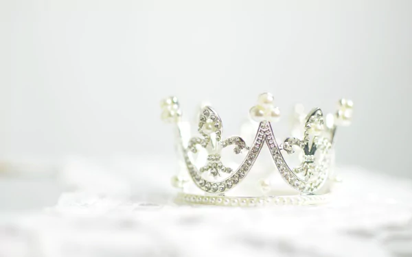 crown man made jewelry HD Desktop Wallpaper | Background Image