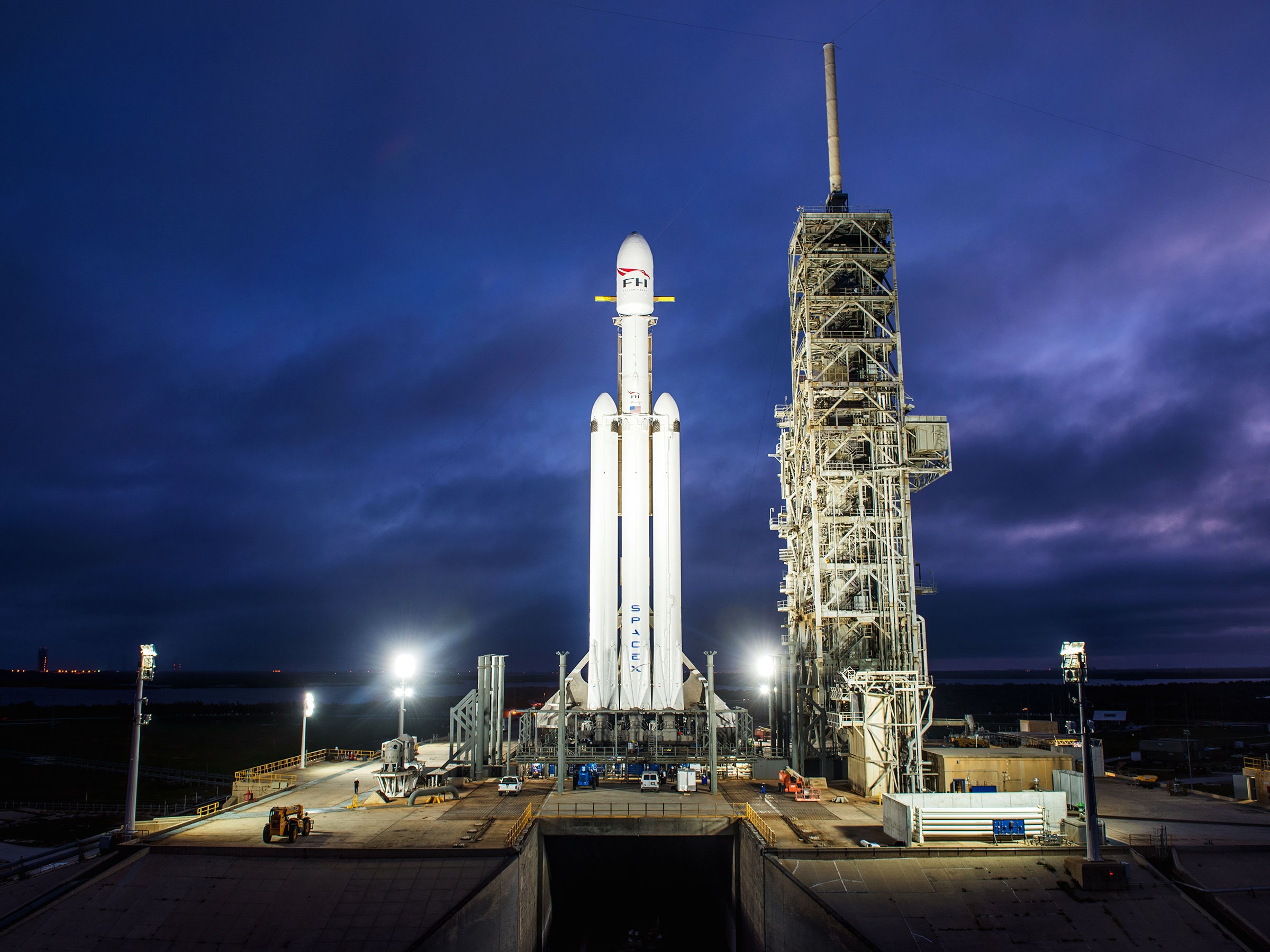 10+ Falcon Heavy HD Wallpapers and Backgrounds