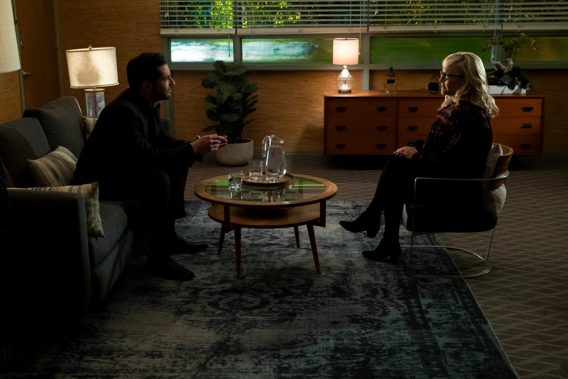 Download Rachael Harris Linda Martin Lucifer Morningstar Tom Ellis Lucifer (TV Show) HD Wallpaper