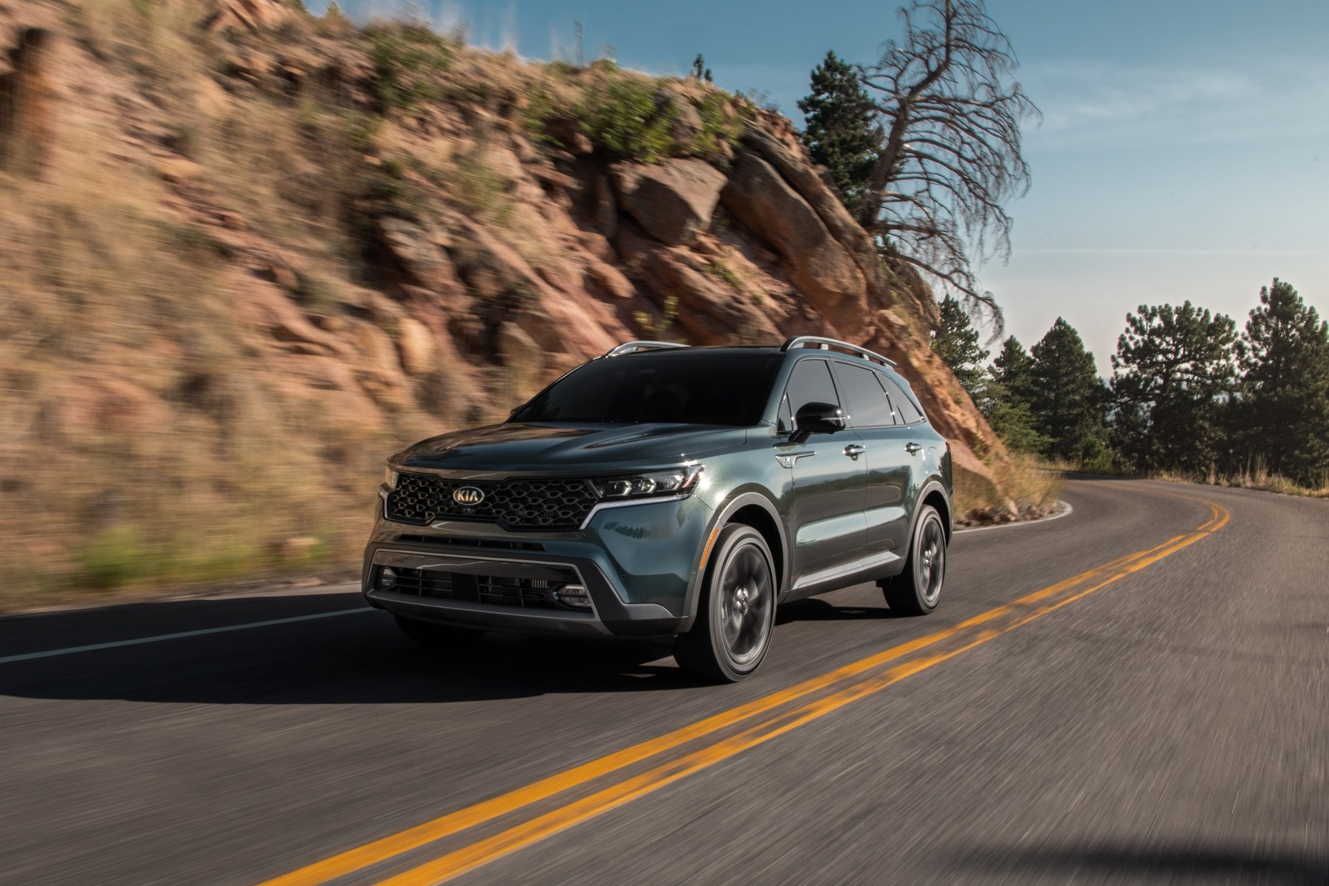 Download SUV Car Kia Vehicle Kia Sorento 4k Ultra HD Wallpaper