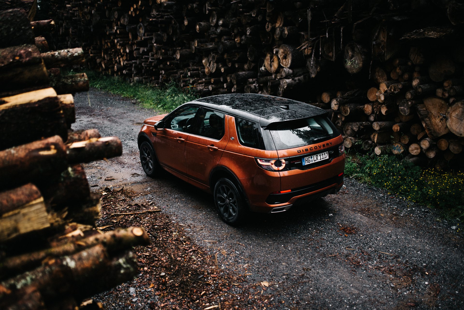 Download Vehicle Land Rover Discovery HD Wallpaper