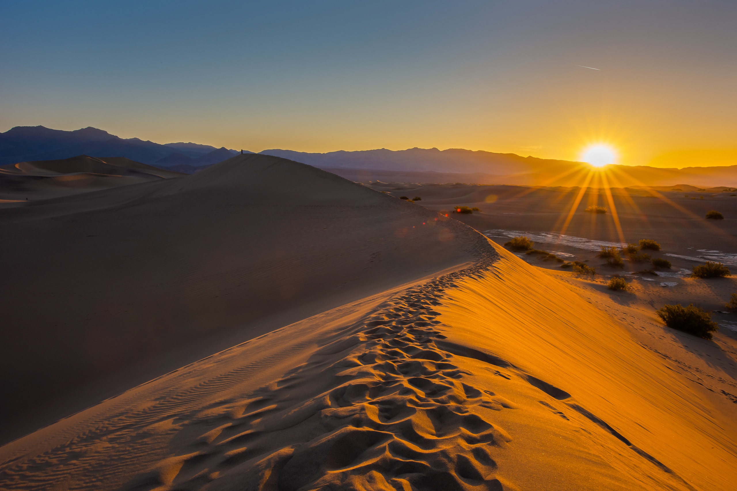 Download Nature Sunrise Sand Dune Sunbeam Sun Sky Sand Desert HD Wallpaper