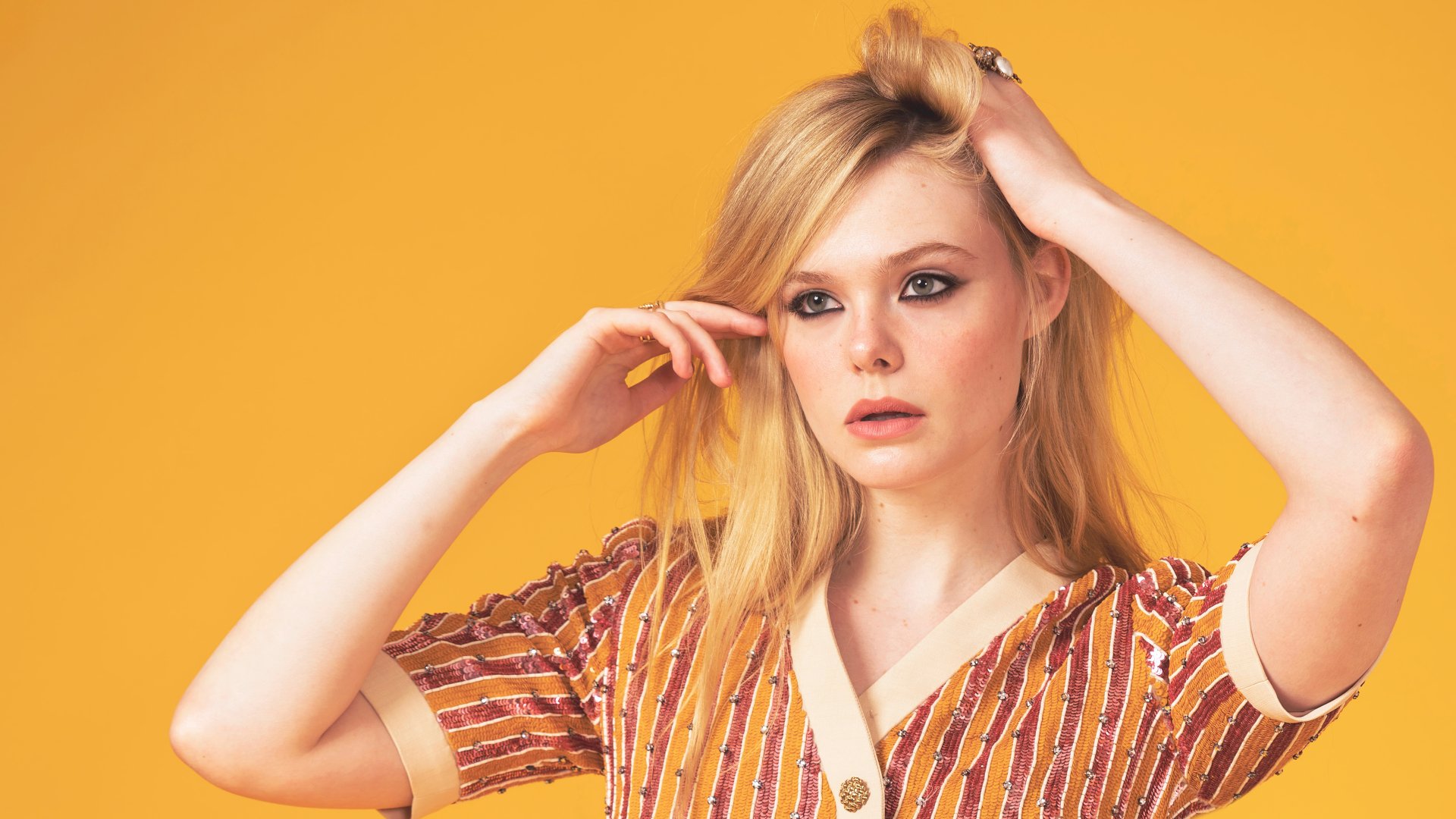 Download Blonde Actress American Celebrity Elle Fanning 8k Ultra HD Wallpaper