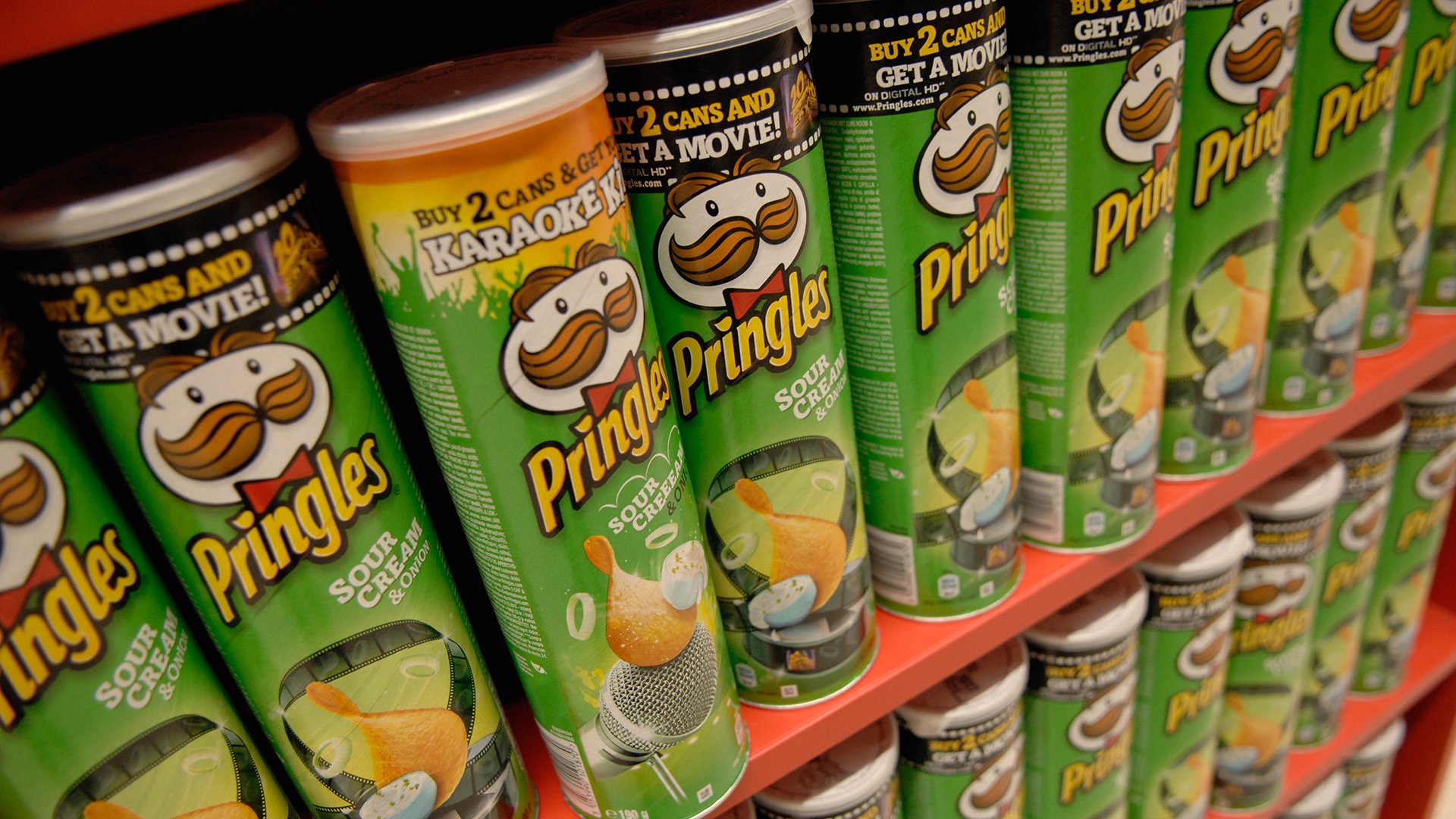 Download Man Made Pringles HD Wallpaper