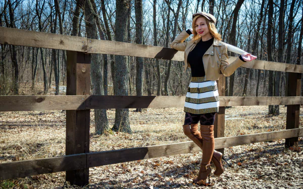 hat blonde boots woman model HD Desktop Wallpaper | Background Image