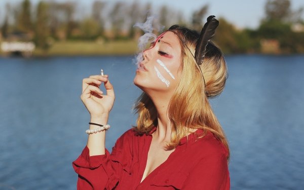 Women Mood Model Blonde Depth Of Field Smoking HD Wallpaper | Background Image