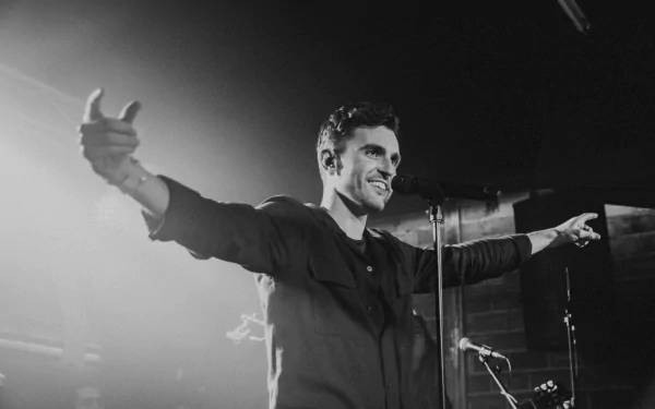 Black & White singer Dutch music Duncan Laurence HD Desktop Wallpaper | Background Image