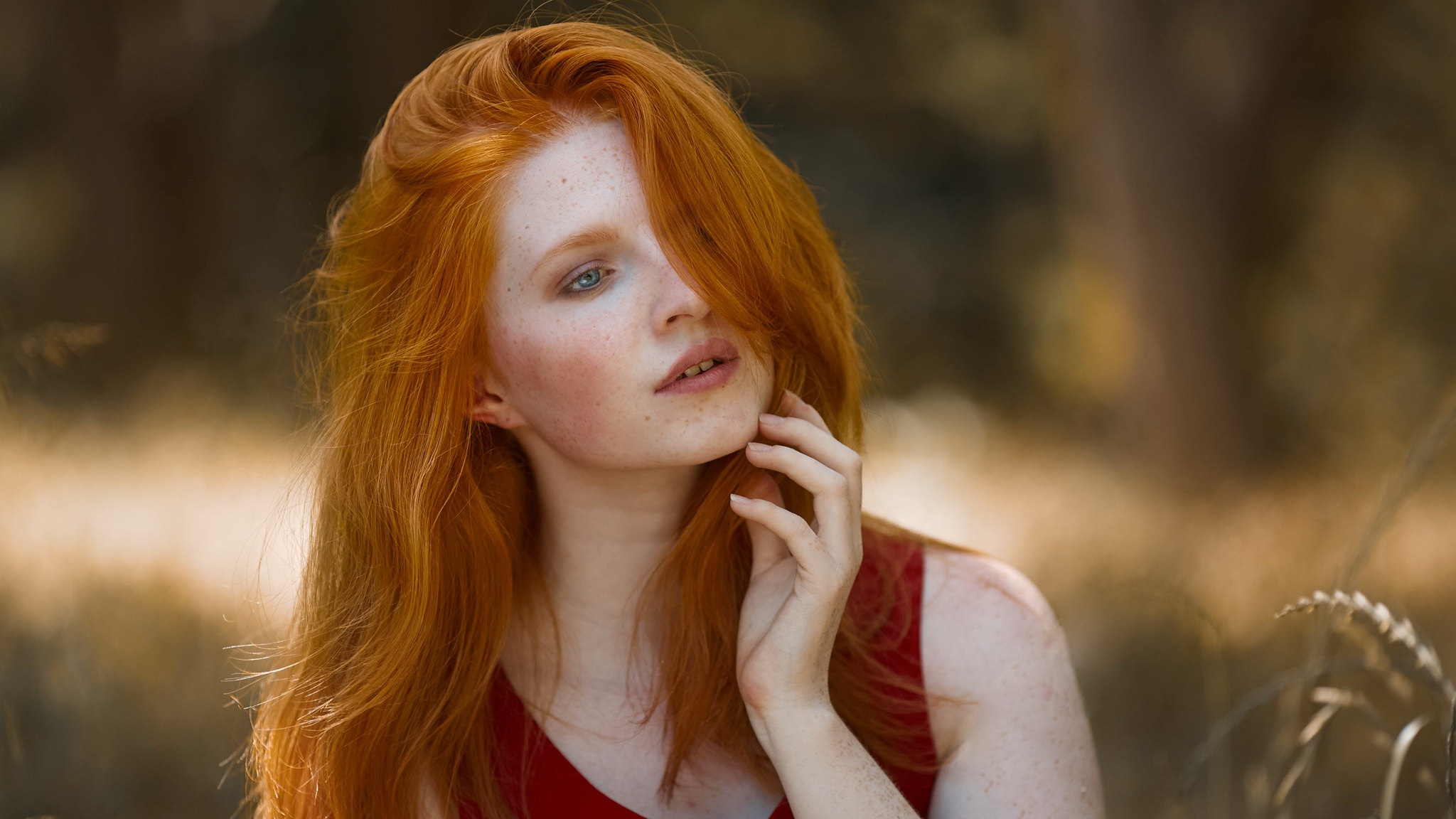 Download Redhead Woman Model HD Wallpaper