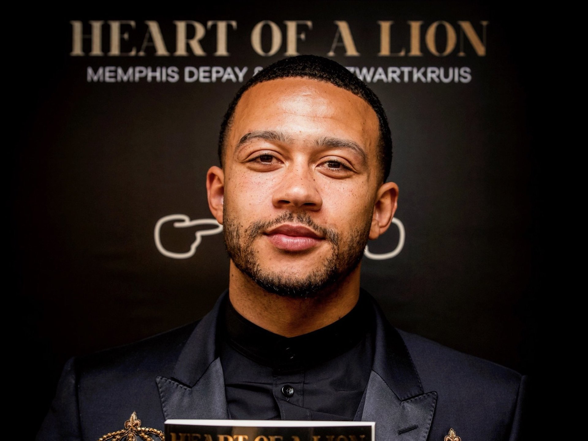 Download Soccer Dutch Memphis Depay Sports HD Wallpaper