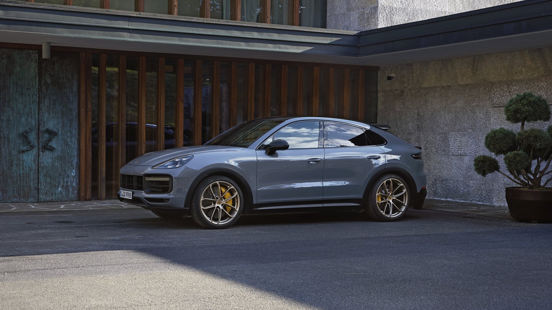 Download SUV Porsche Vehicle Porsche Cayenne Turbo 4k Ultra HD Wallpaper
