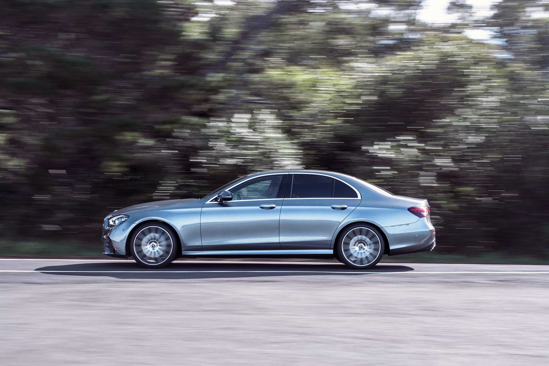 Download Mercedes-Benz Vehicle Mercedes-Benz E 350 4k Ultra HD Wallpaper