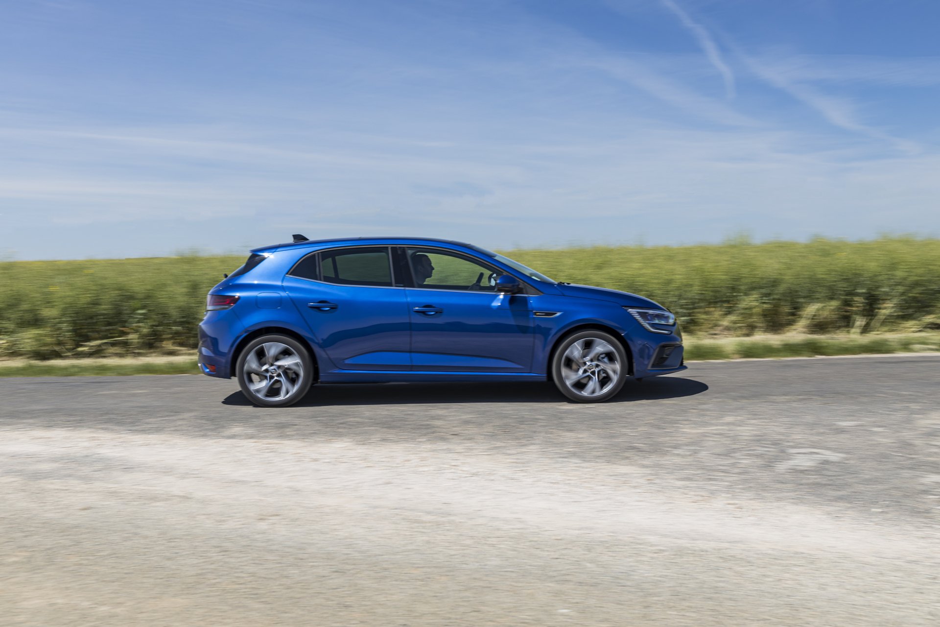 Download Renault Mégane E-TECH Electric Car Vehicle Renault Megane 4k Ultra HD Wallpaper