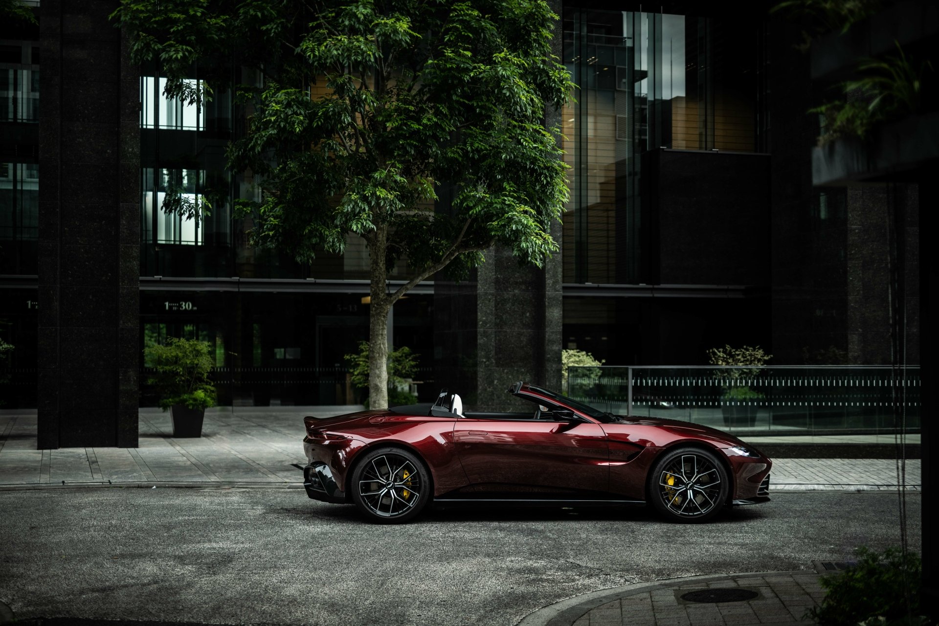 Download Roadster Vehicle Aston Martin Vantage Roadster 8k Ultra HD Wallpaper