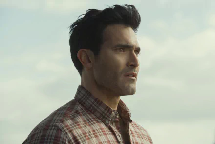 Superman Clark Kent Tyler Hoechlin TV Show Superman and Lois HD Desktop Wallpaper | Background Image